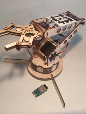 Alvin A.I. robot for STEM/STEAM from Simua