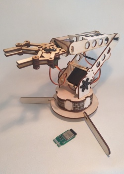 Alvin A.I. robot for STEM/STEAM from Simua